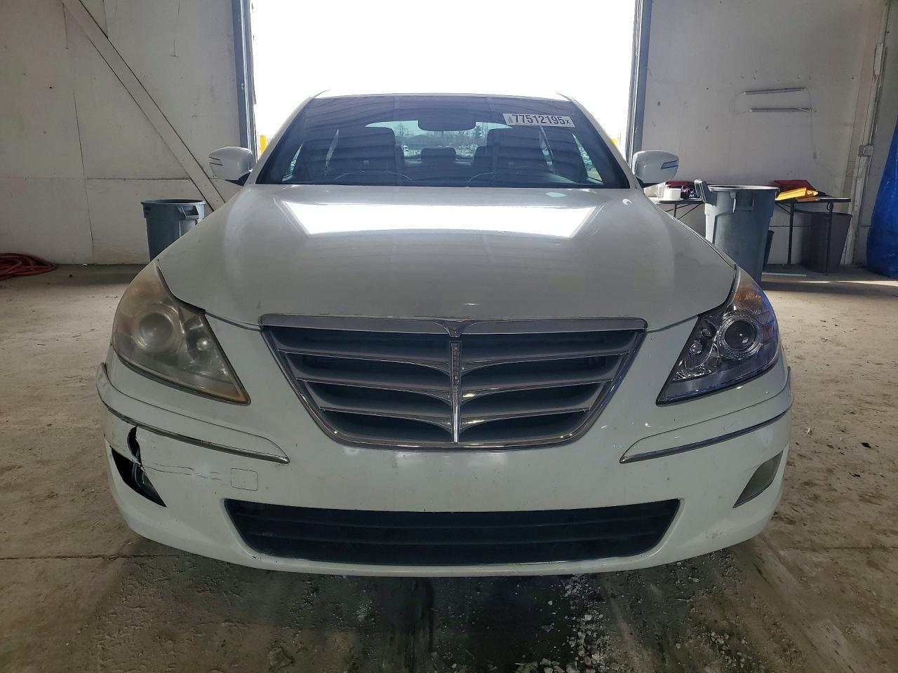 2011 HYUNDAI GENESIS
