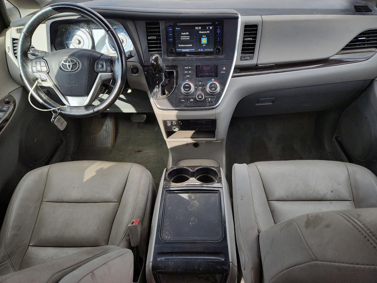 2017 TOYOTA SIENNA