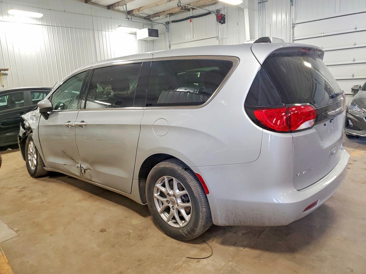 2023 CHRYSLER Voyager