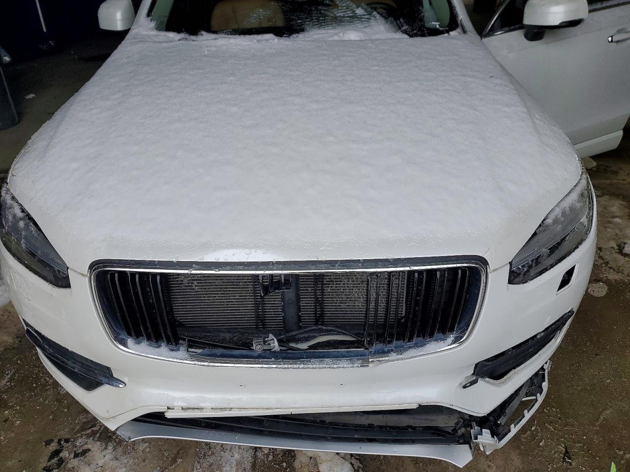 2016 VOLVO XC90