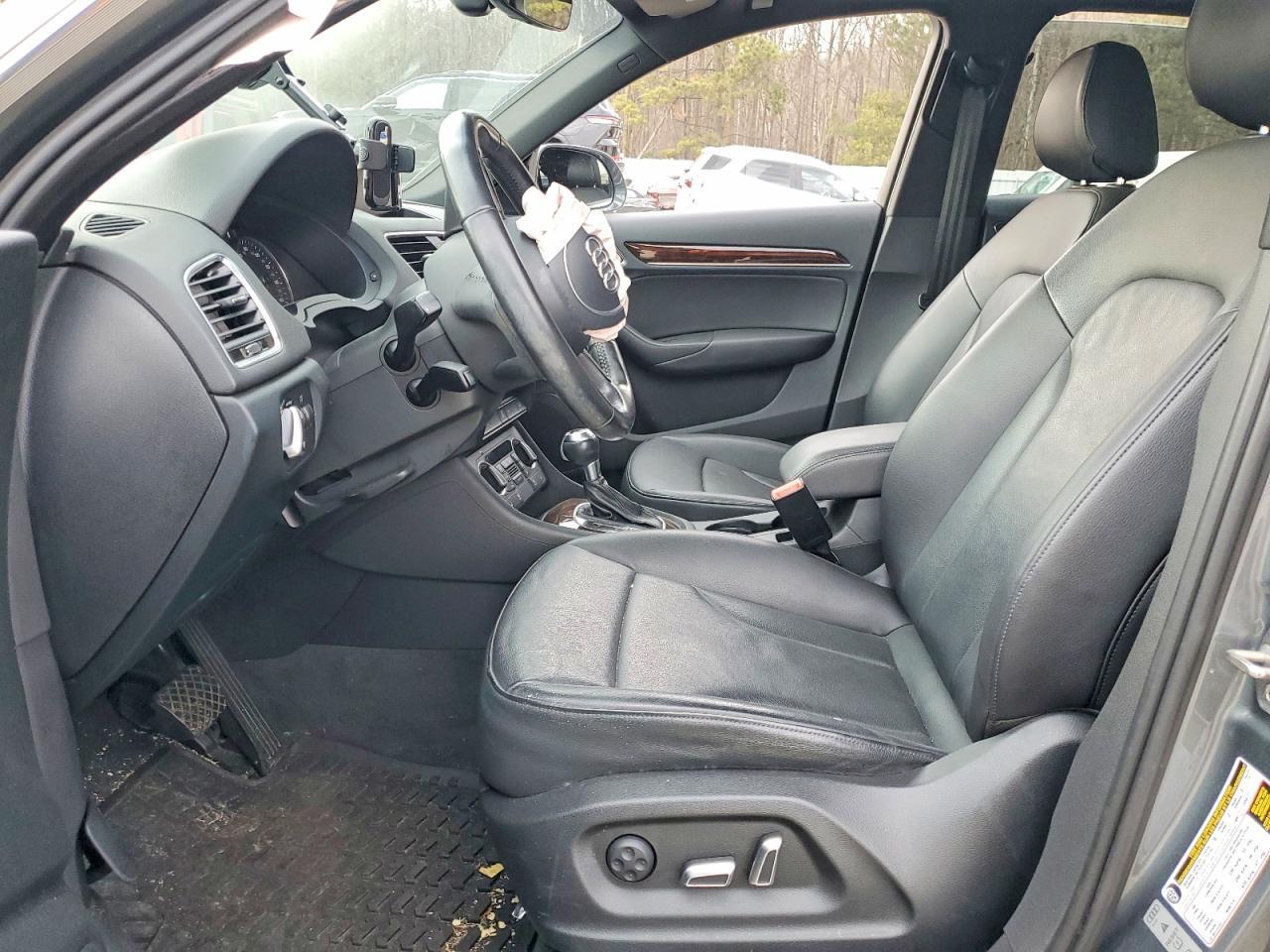 2016 AUDI Q3