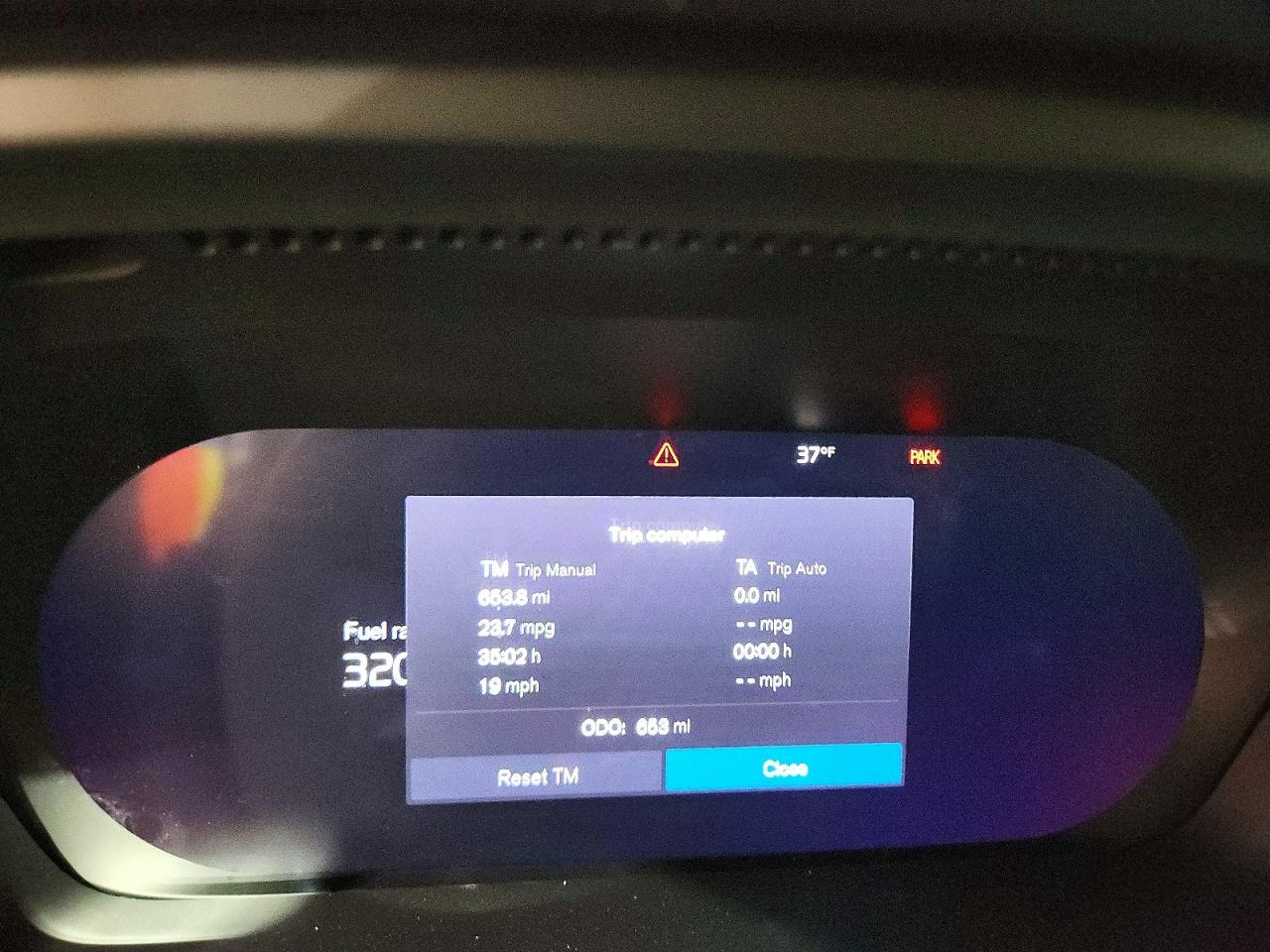 2026 VOLVO XC40