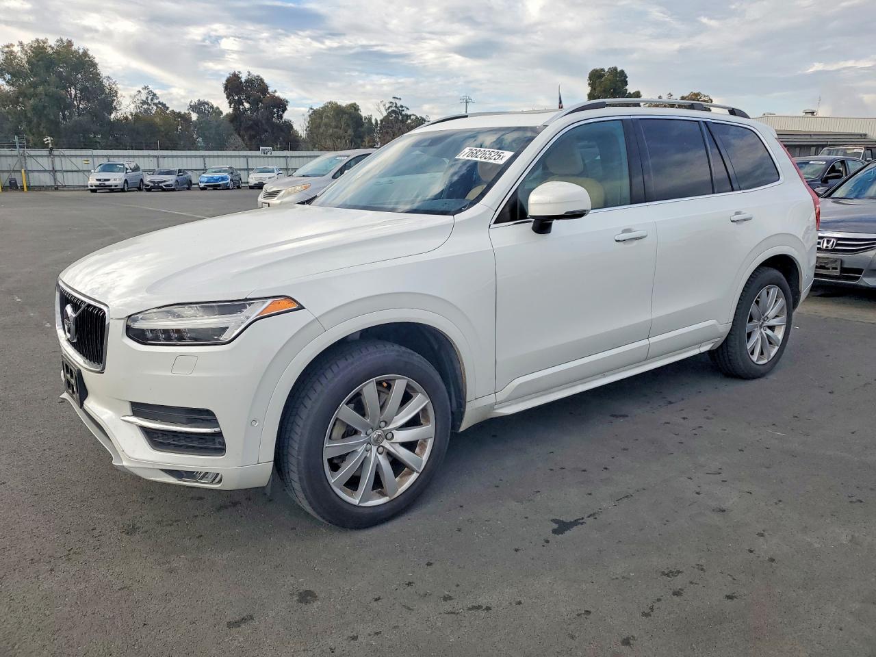 2018 VOLVO XC90