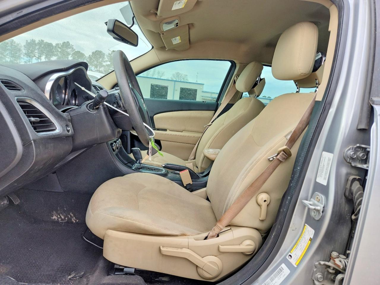 2013 DODGE Avenger