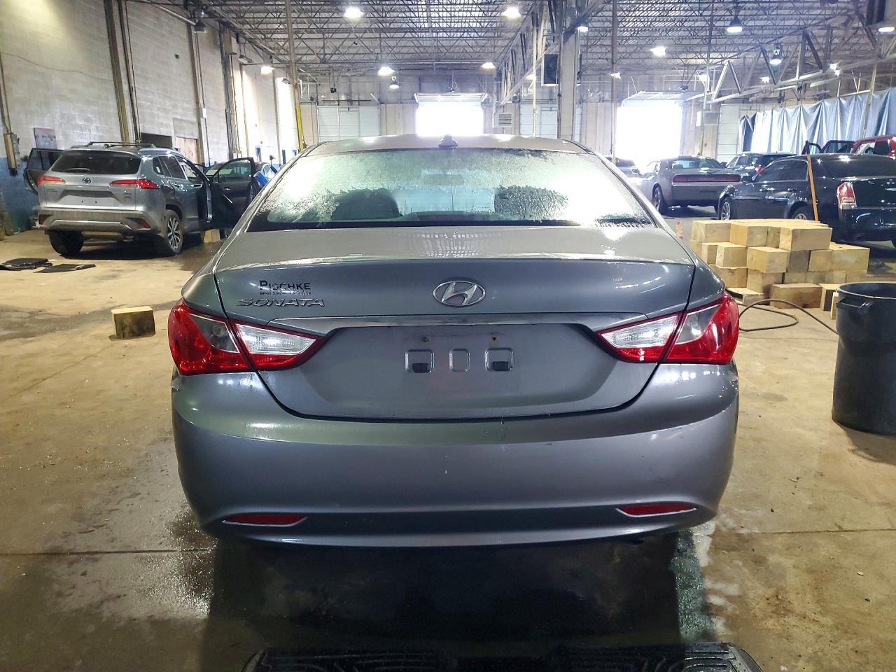 2011 HYUNDAI SONATA