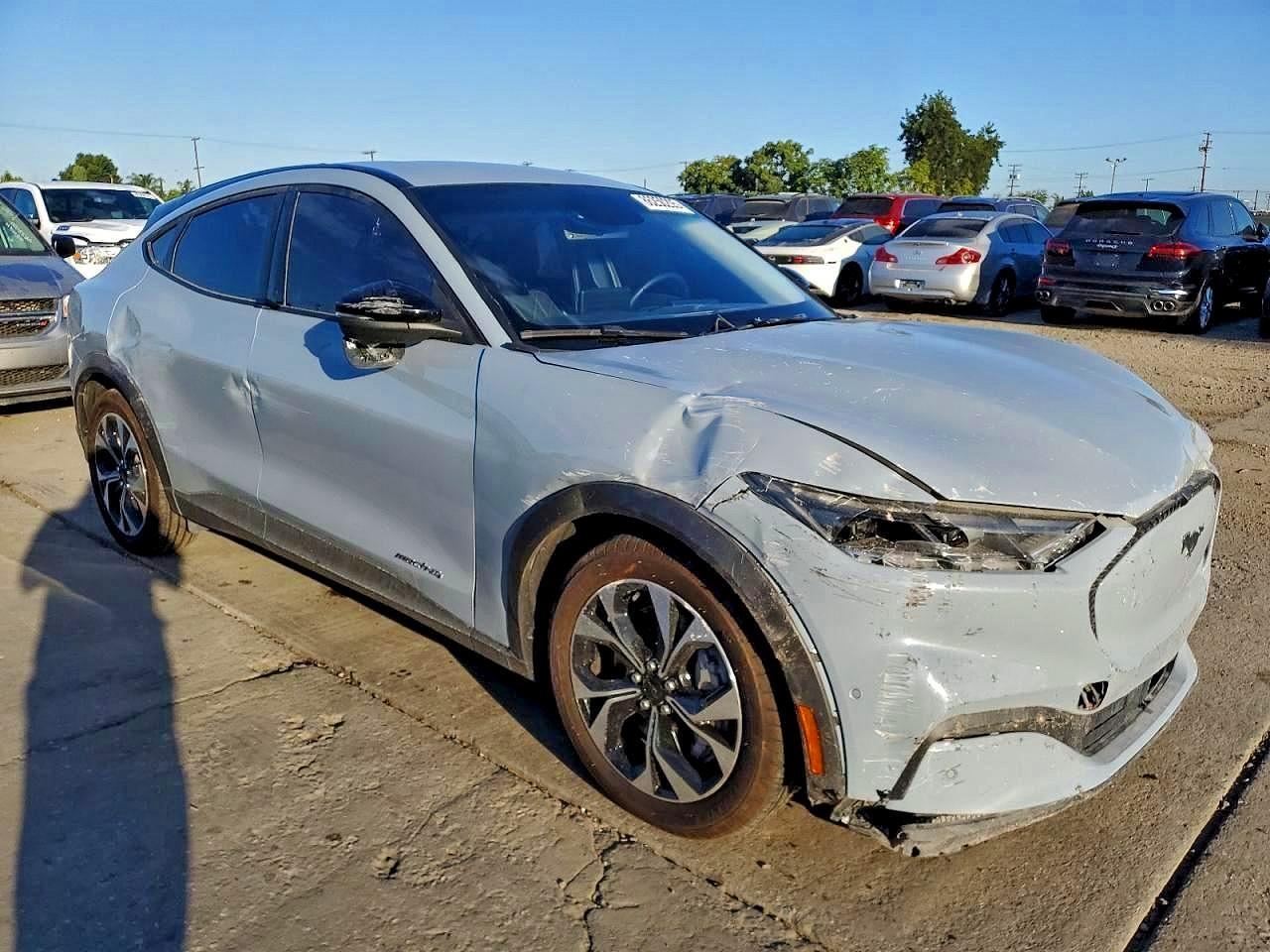 2024 FORD Mustang Mach-E