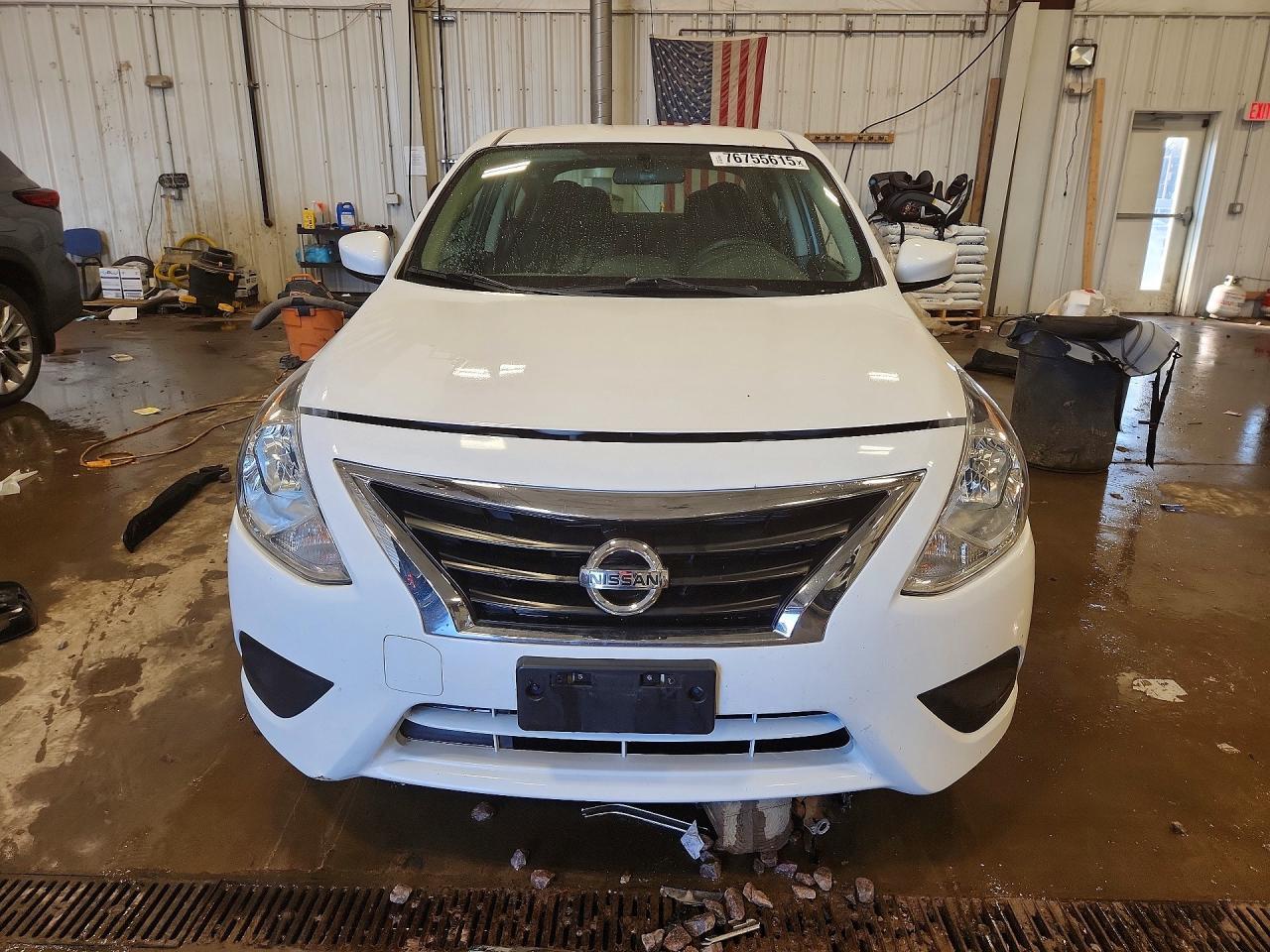 2019 NISSAN VERSA