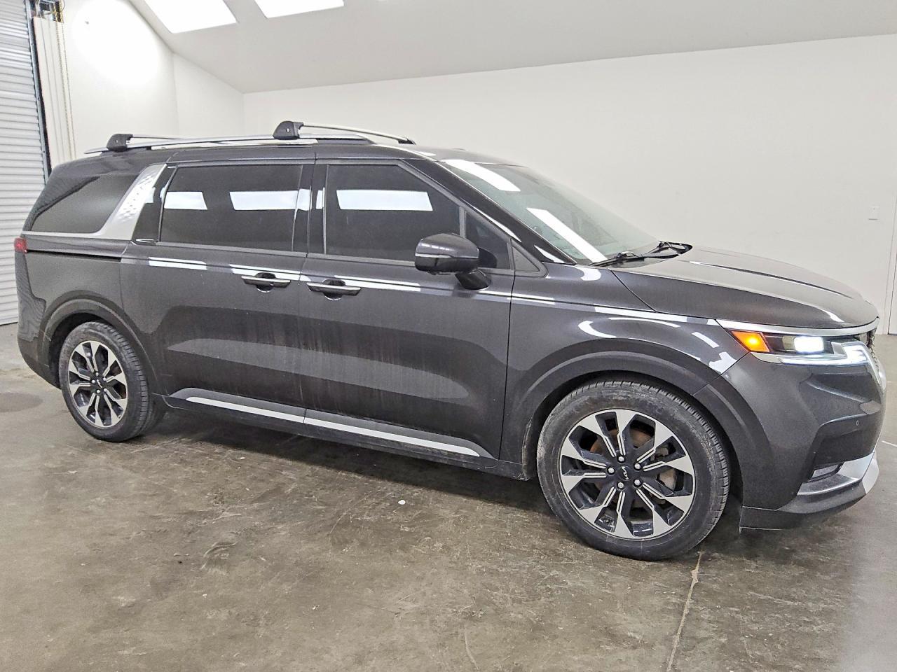 2022 KIA Carnival