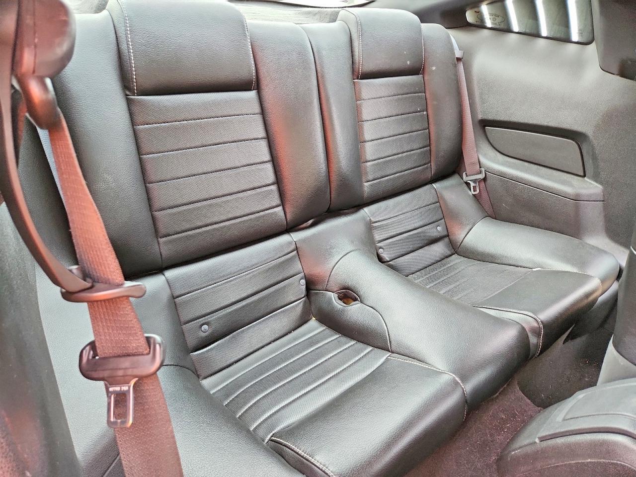 2010 FORD MUSTANG