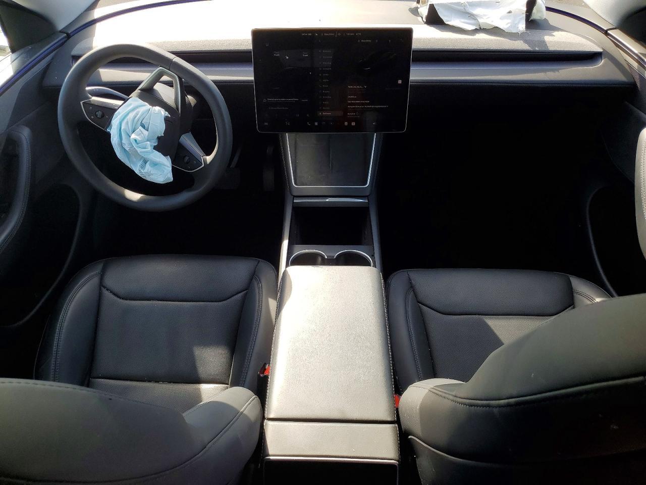 2026 TESLA MODEL Y