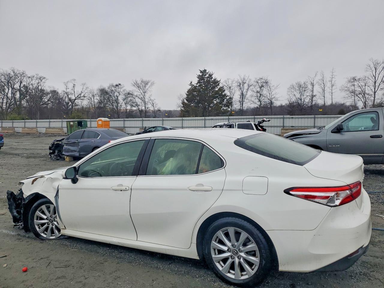 2018 TOYOTA CAMRY