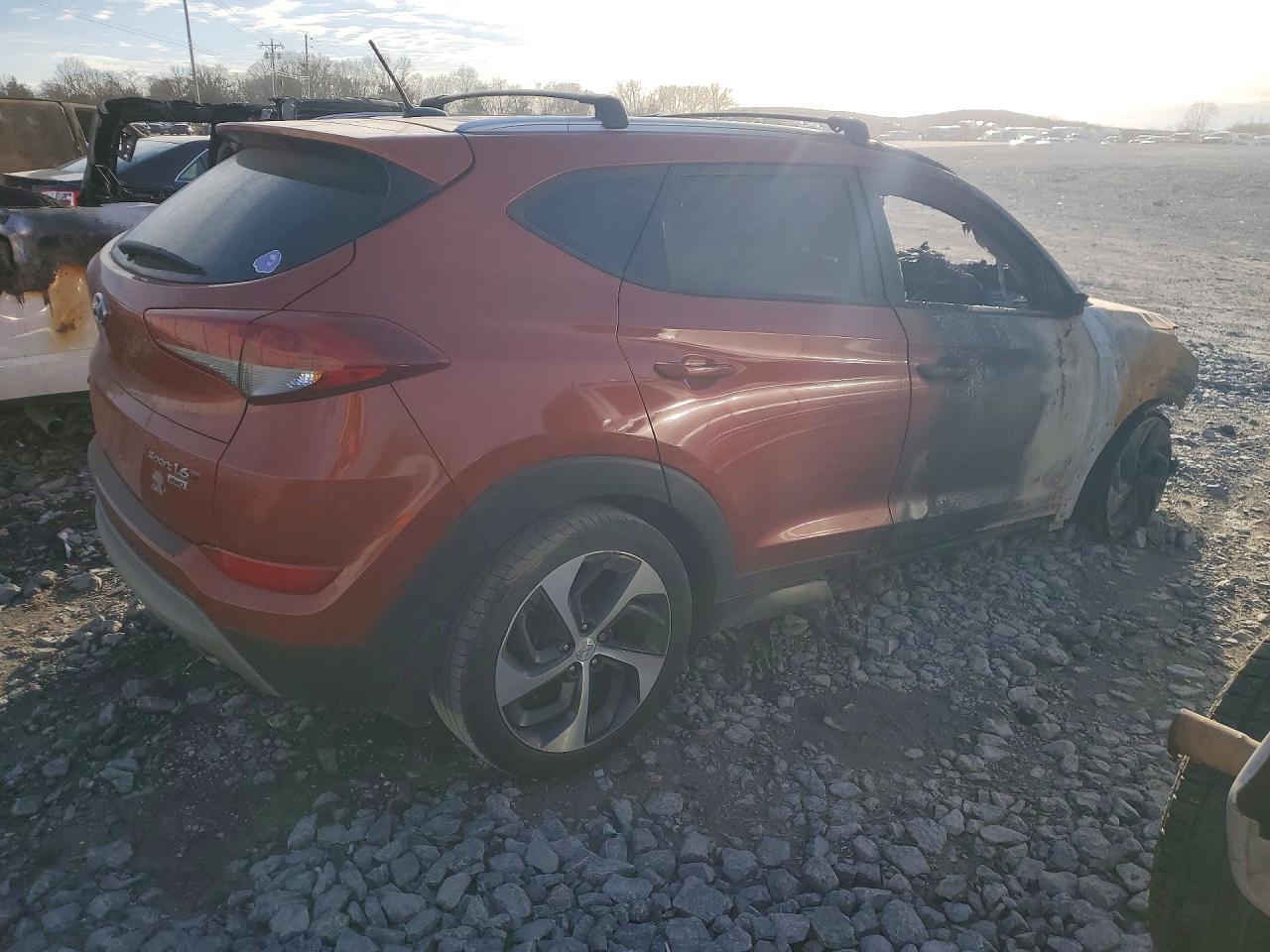 2016 HYUNDAI TUCSON