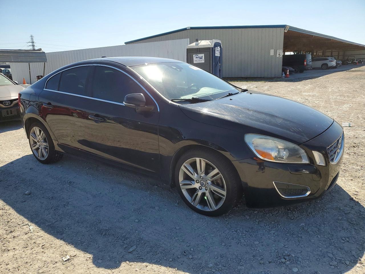 2013 VOLVO S60