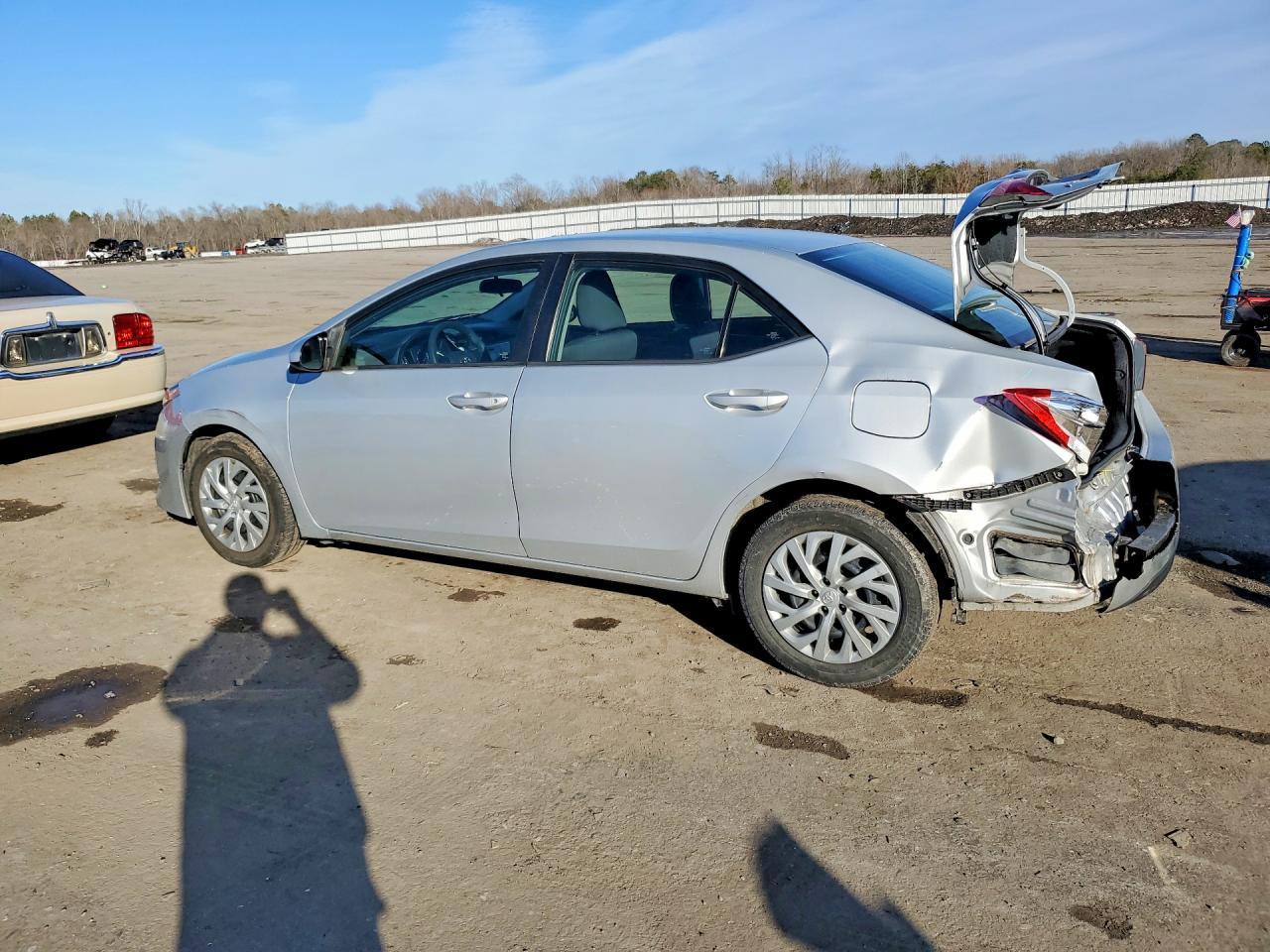 2017 TOYOTA COROLLA
