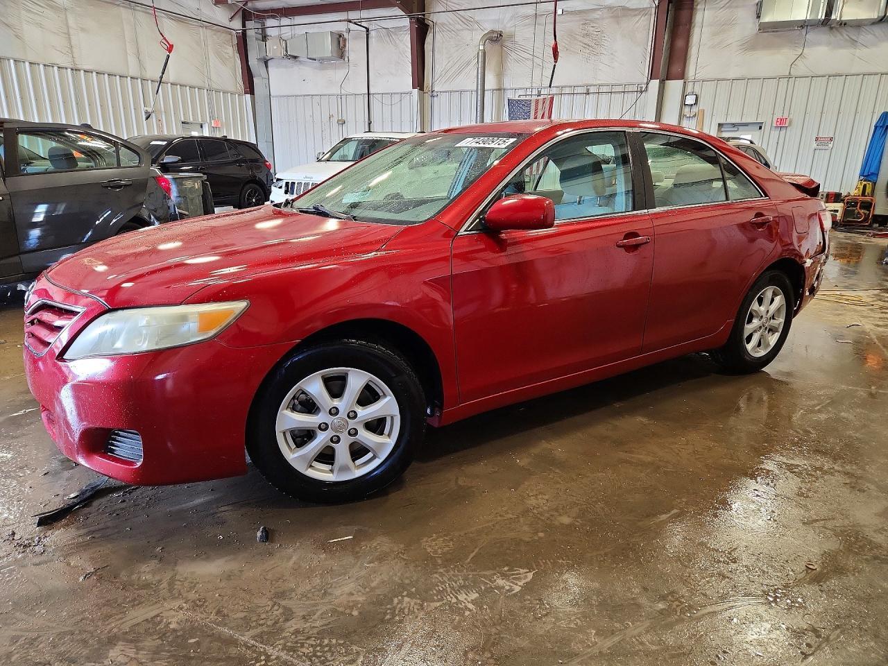 2011 TOYOTA CAMRY