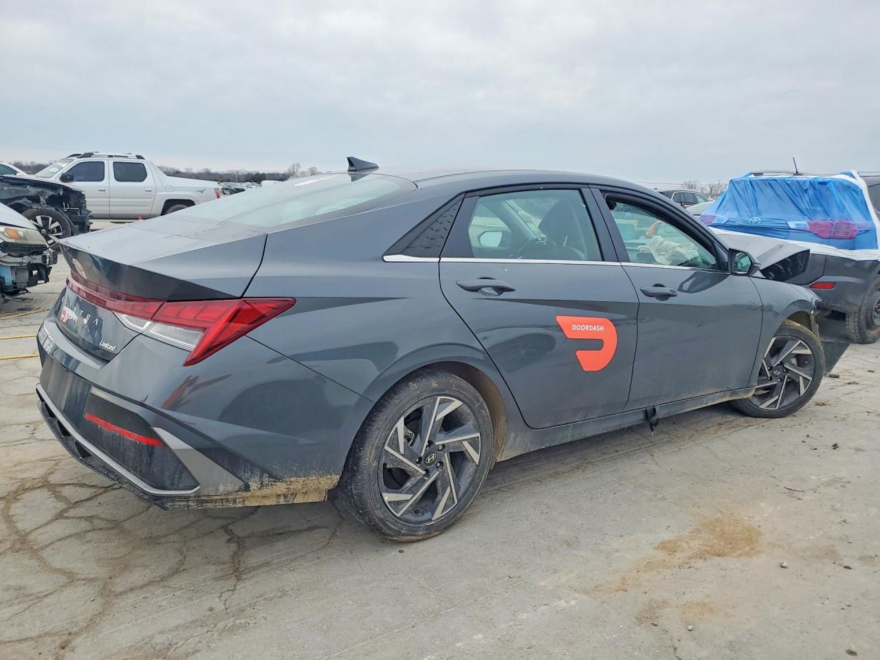 2025 HYUNDAI ELANTRA