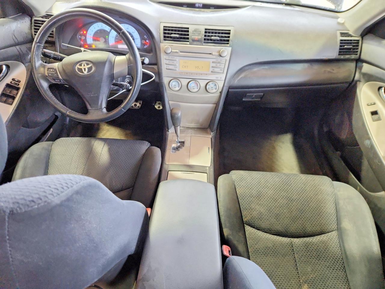 2011 TOYOTA CAMRY