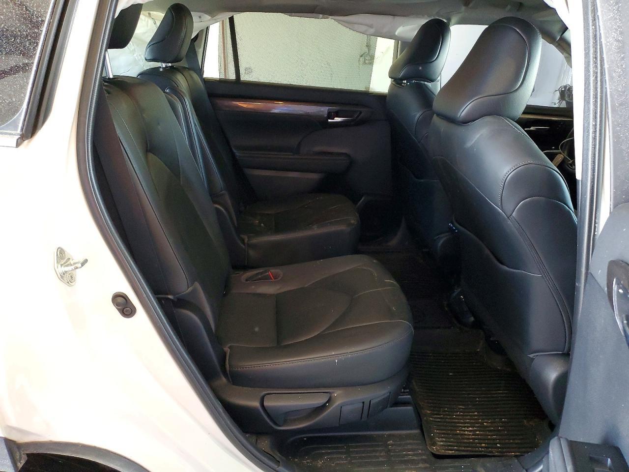 2020 TOYOTA HIGHLANDER