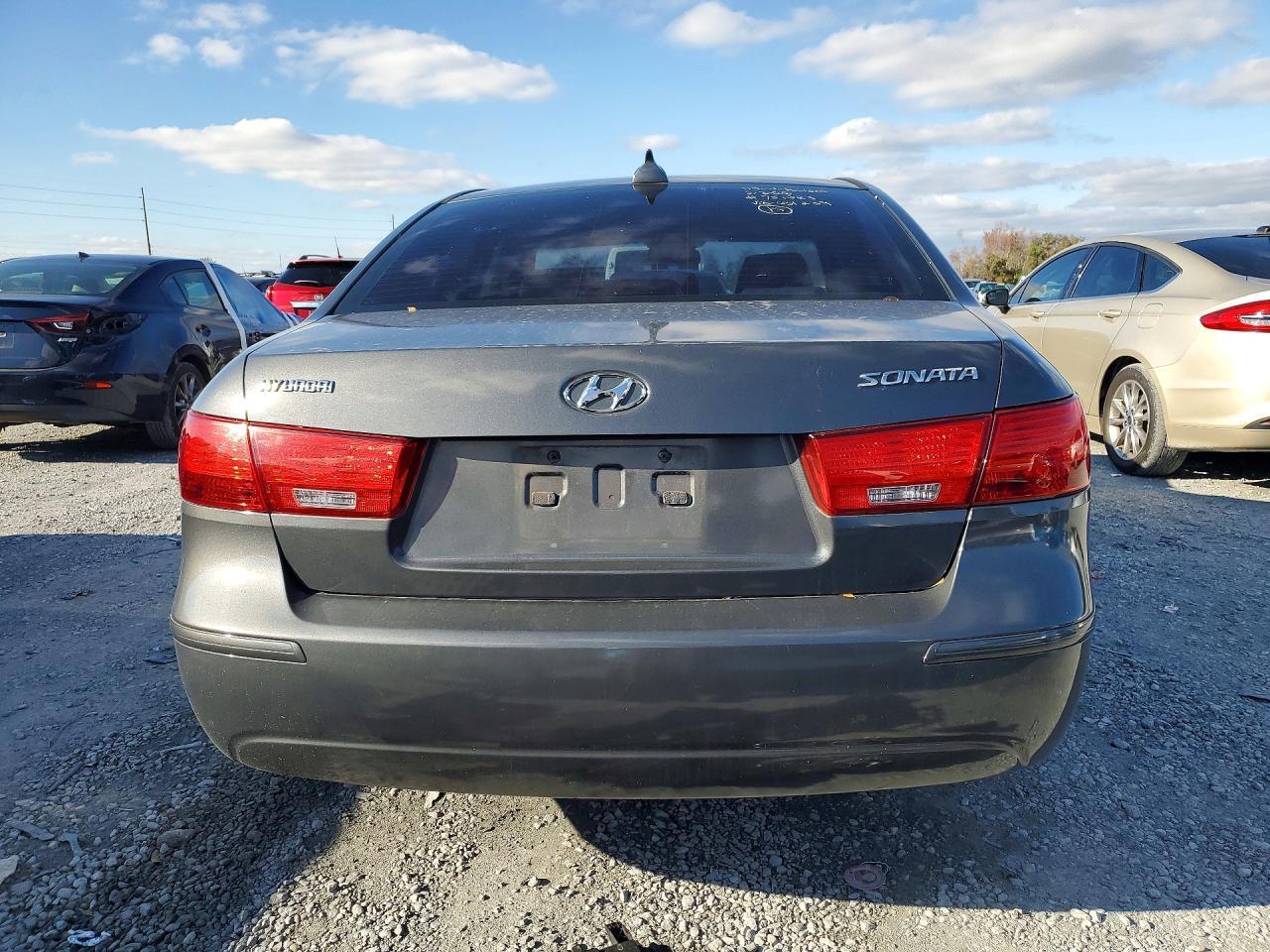 2010 HYUNDAI SONATA