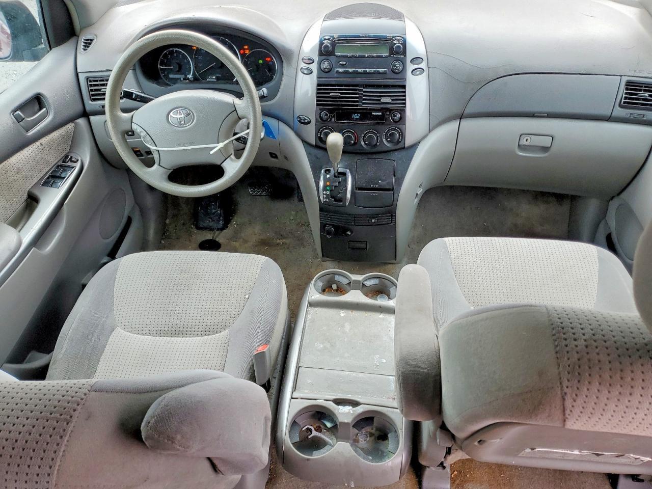 2006 TOYOTA SIENNA