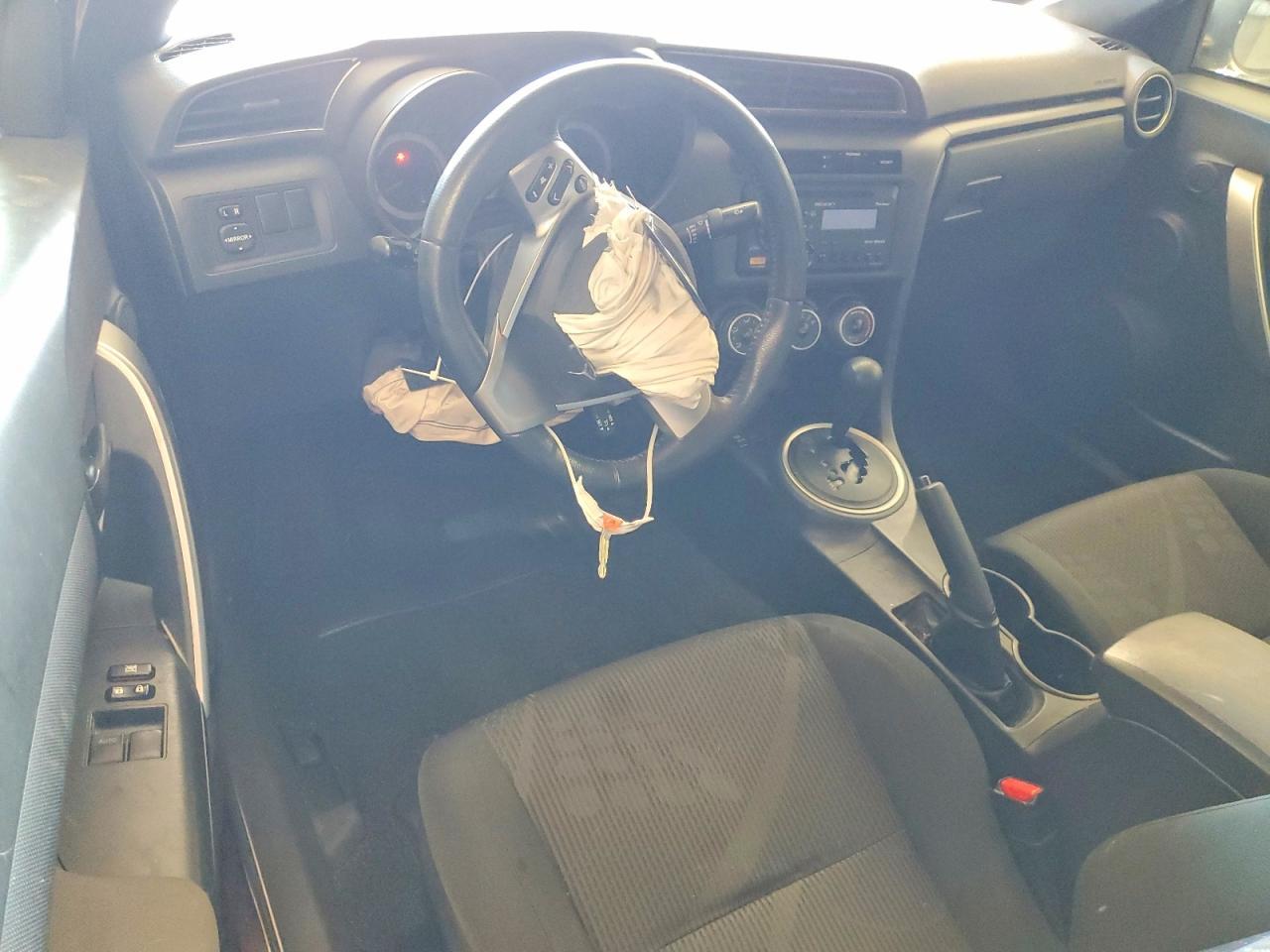 2013 TOYOTA SCION