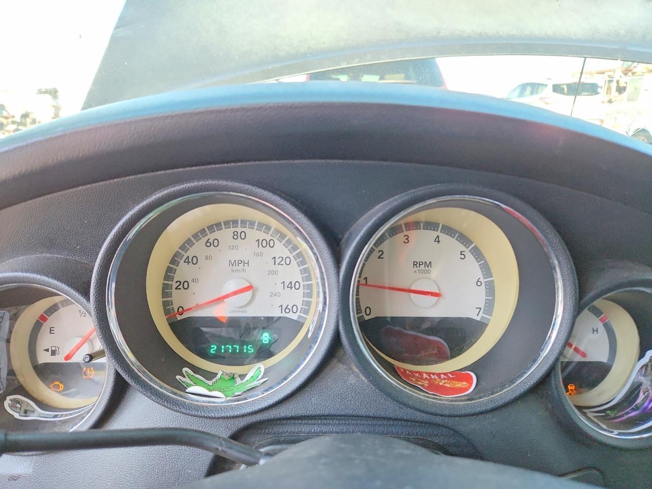 2010 DODGE CHARGER
