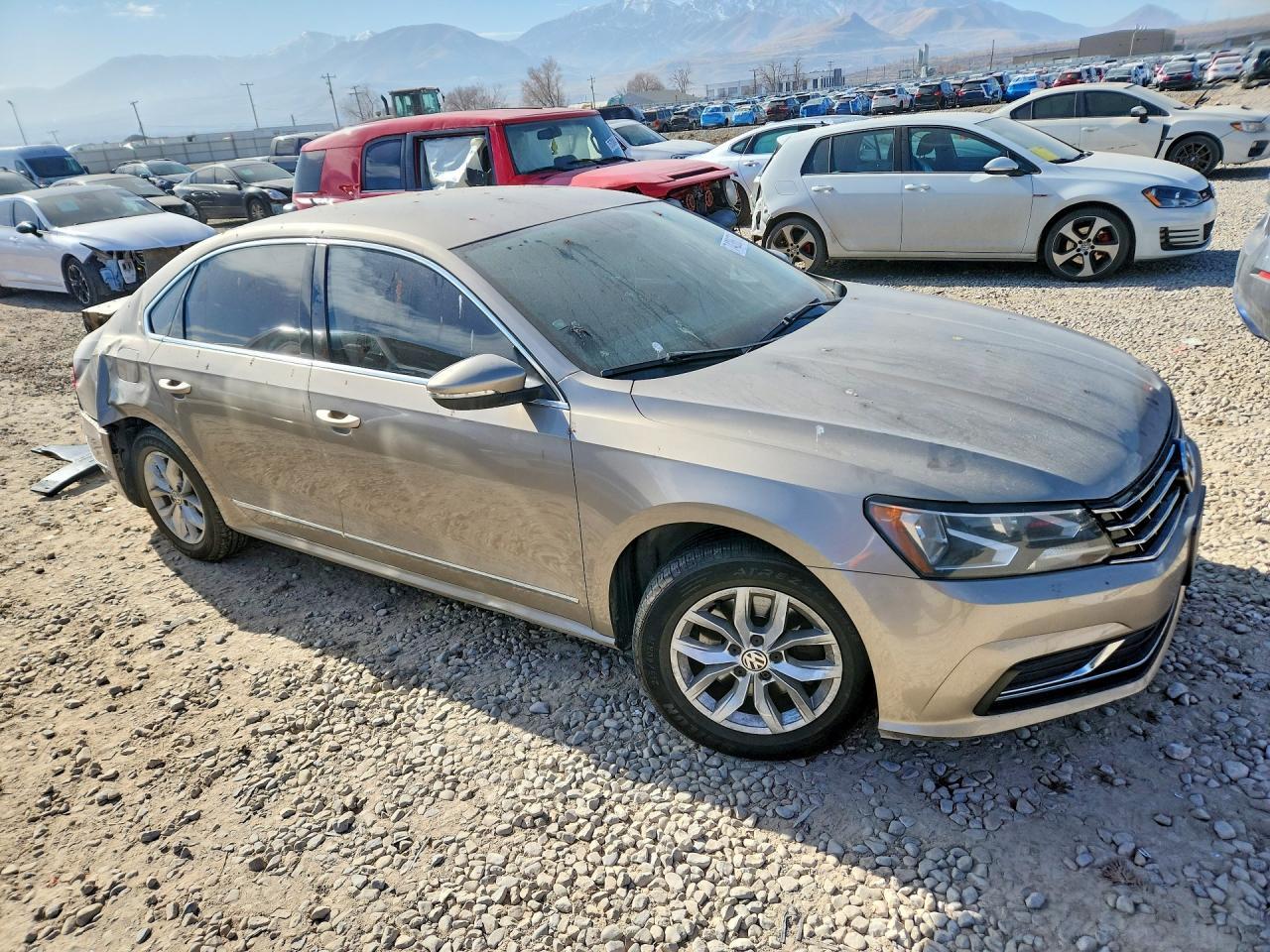 2016 VOLKSWAGEN Passat