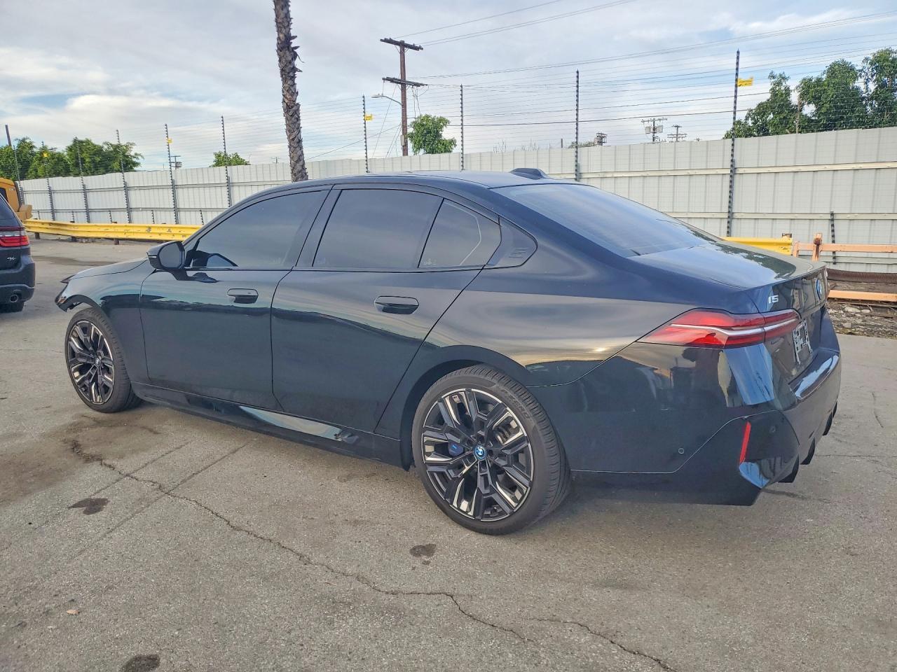 2024 BMW i5