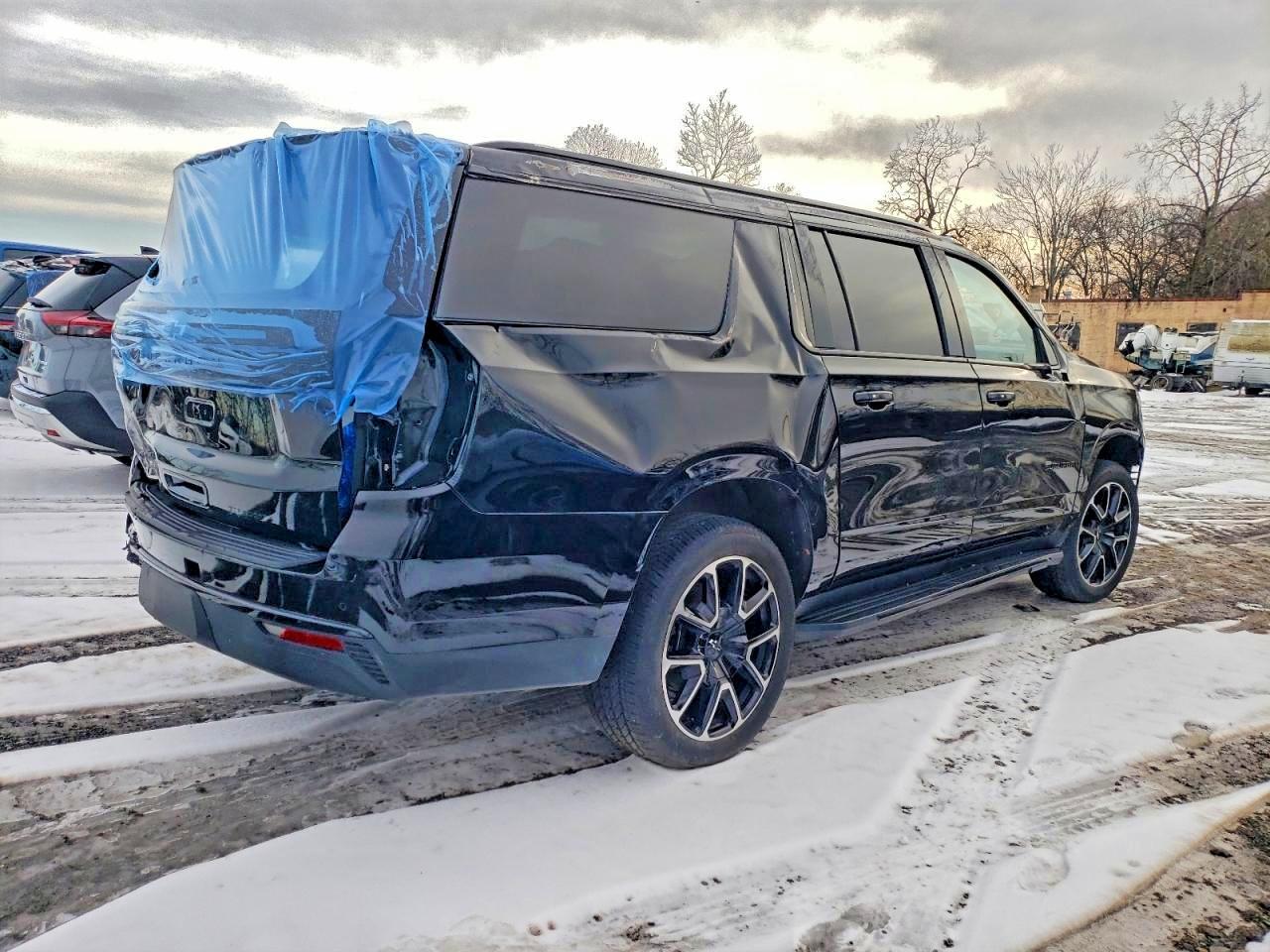 2023 CHEVROLET Suburban