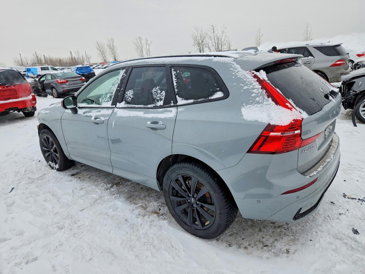 2025 VOLVO XC60