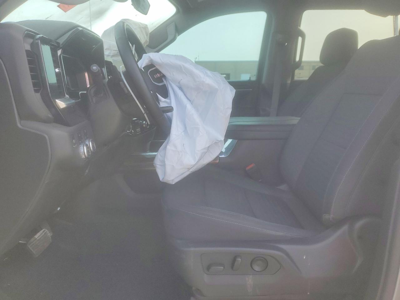 2024 GMC Sierra