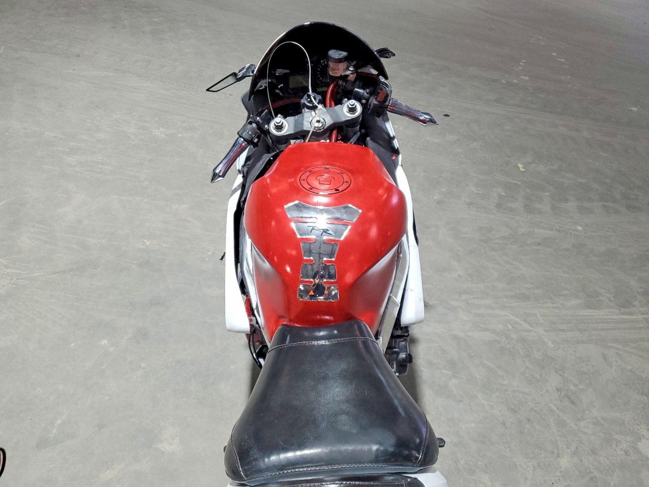2001 HONDA CBR900