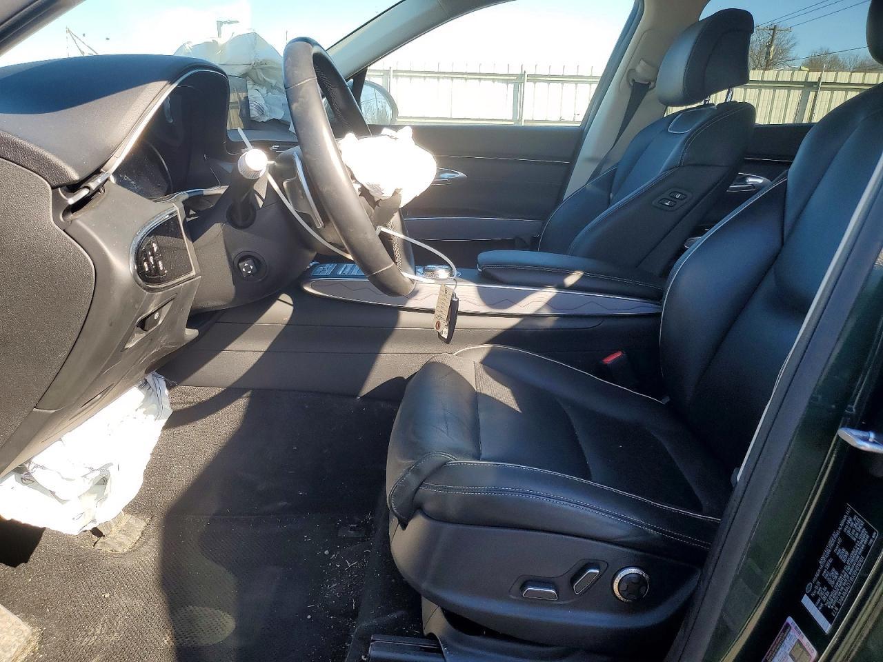 2024 GENESIS GV70