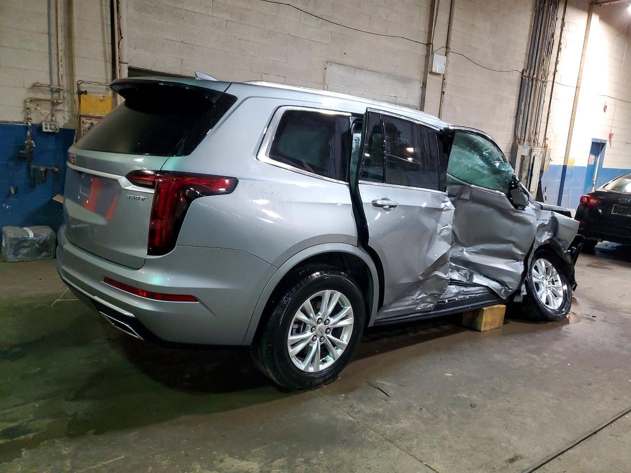 2025 CADILLAC XT6