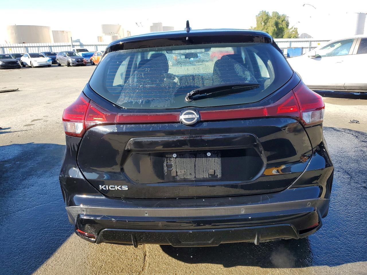 2022 NISSAN KICKS
