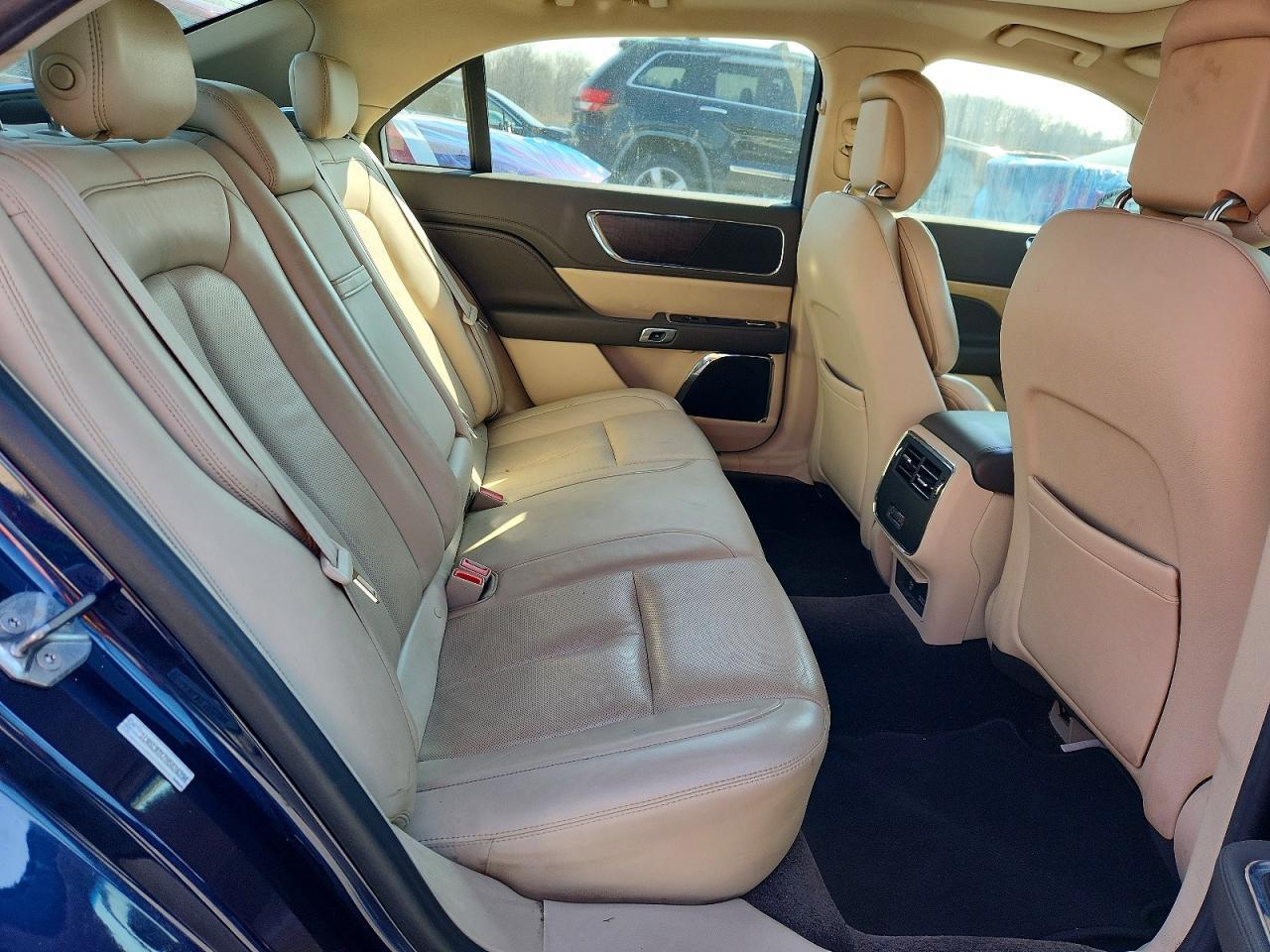 2017 LINCOLN Continental