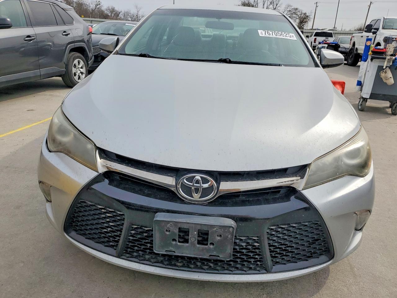 2016 TOYOTA CAMRY