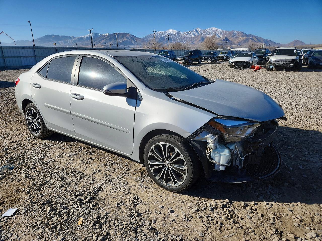 2015 TOYOTA COROLLA