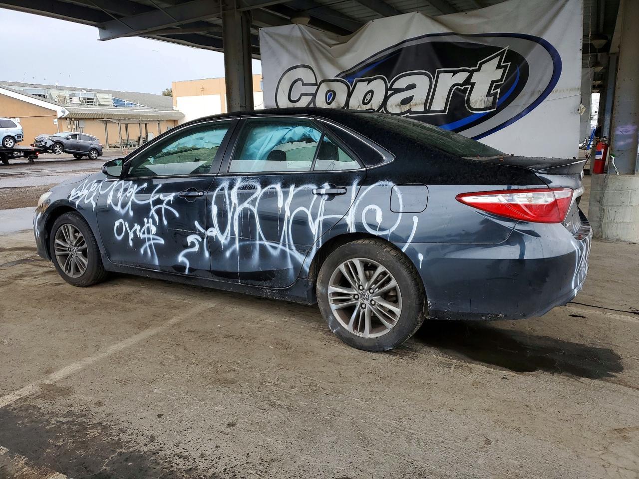 2015 TOYOTA CAMRY