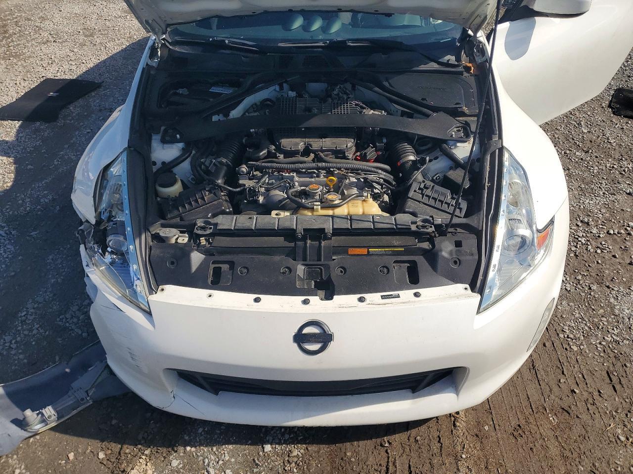 2016 NISSAN 370Z