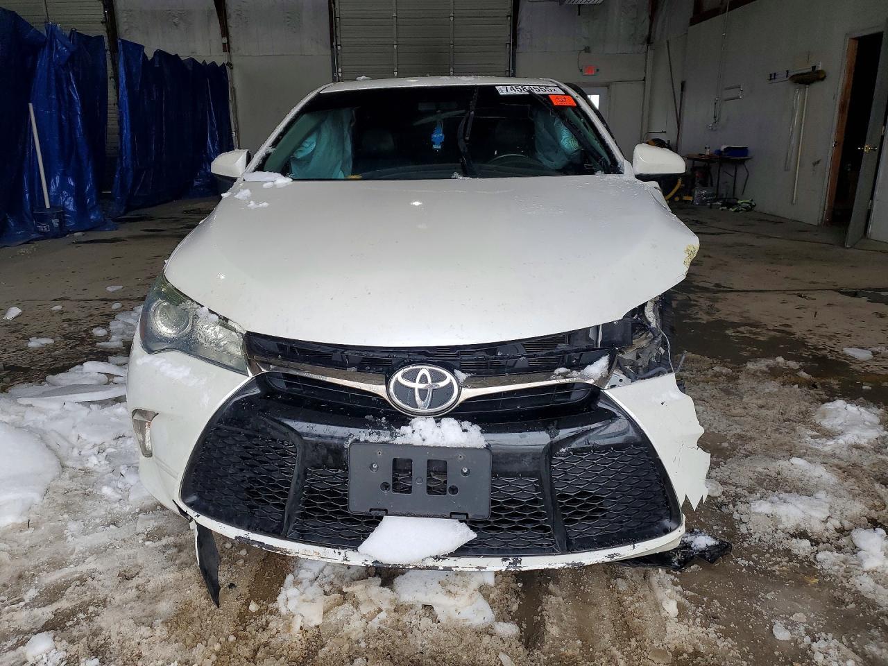 2016 TOYOTA CAMRY