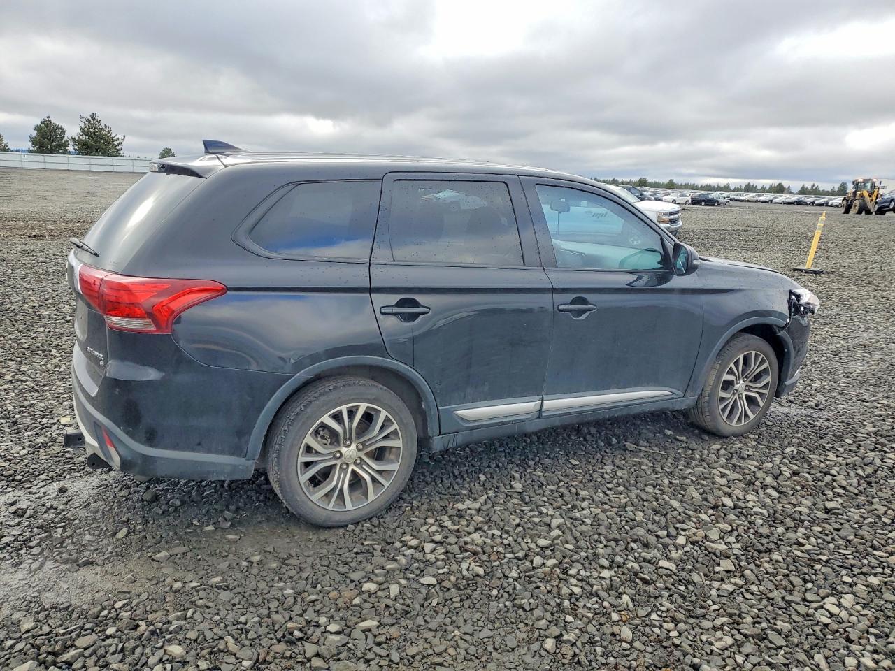 2018 MITSUBISHI outlander