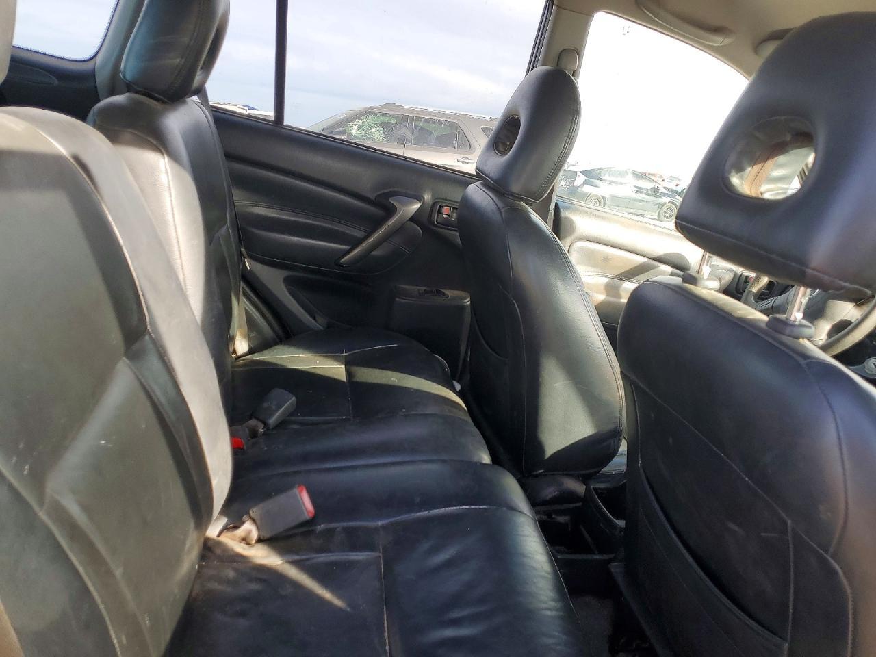 2005 TOYOTA RAV4