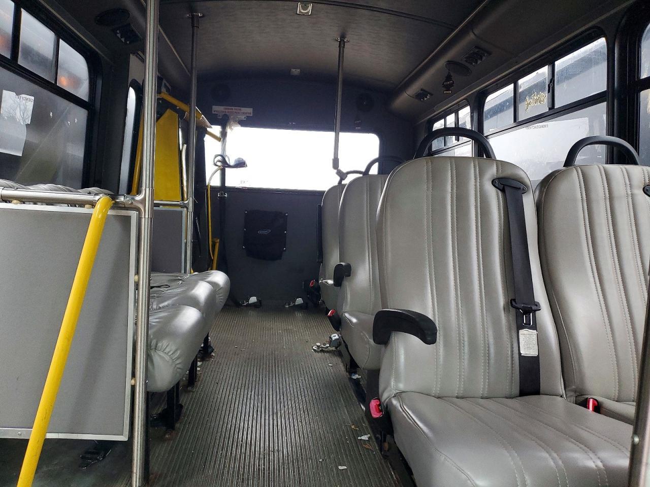 2012 CHEVROLET Express 3500
