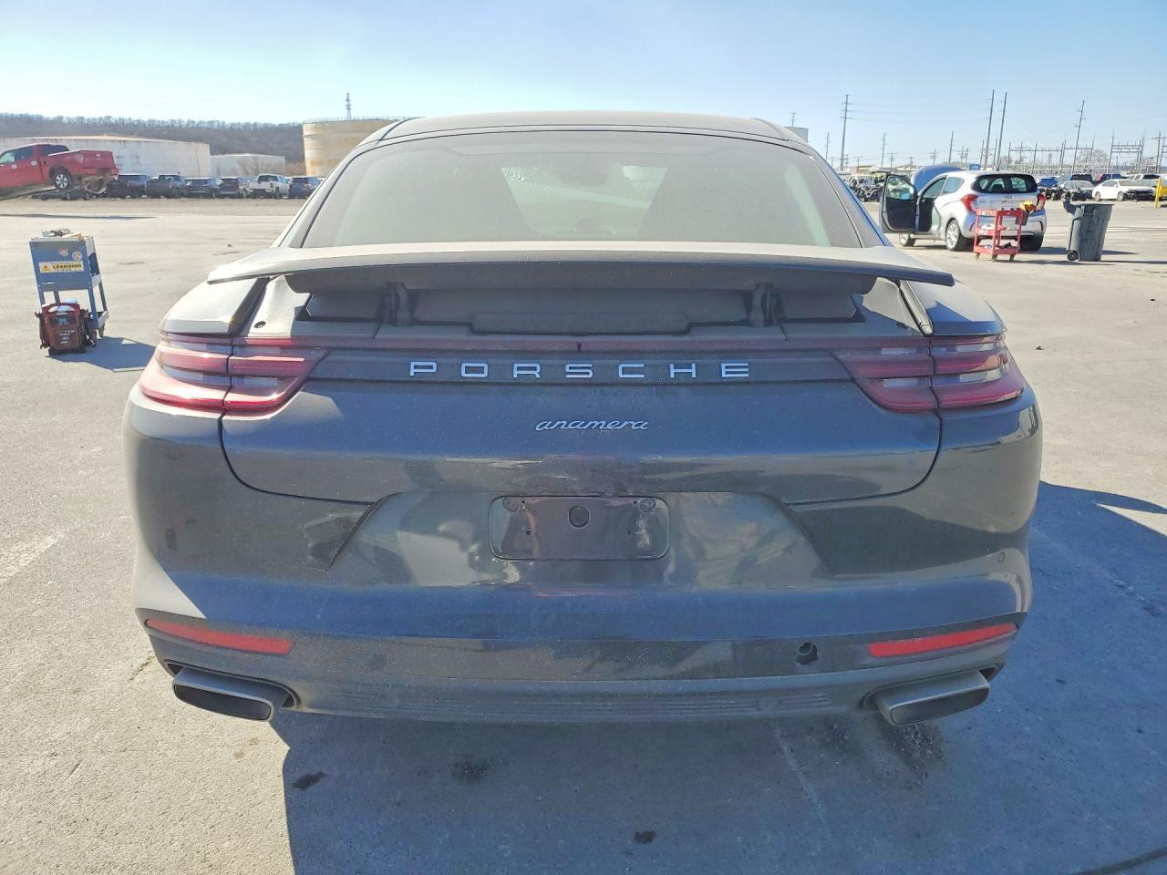 2017 PORSCHE Panamera