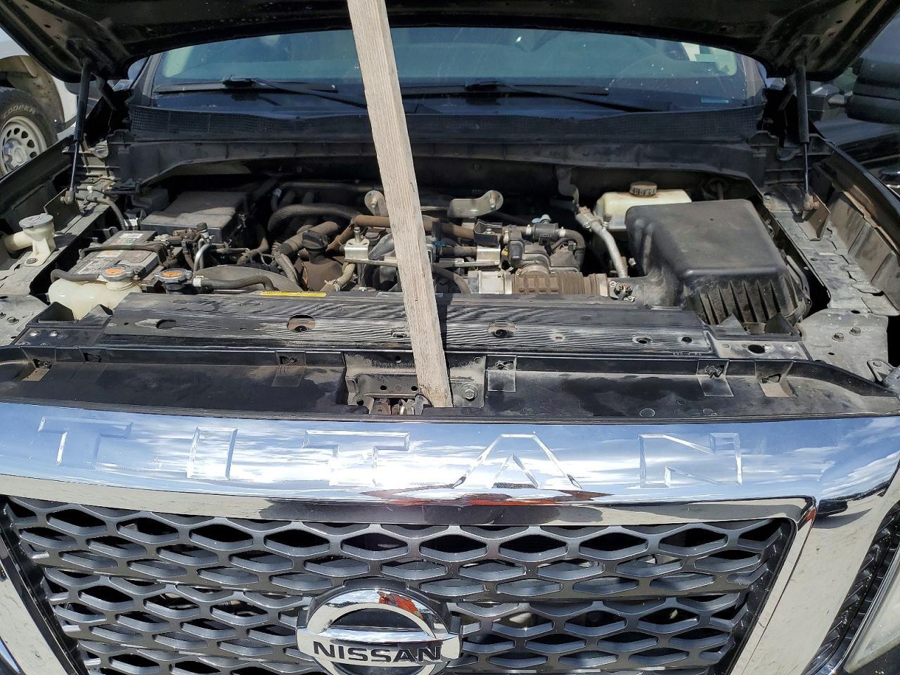 2017 NISSAN Titan