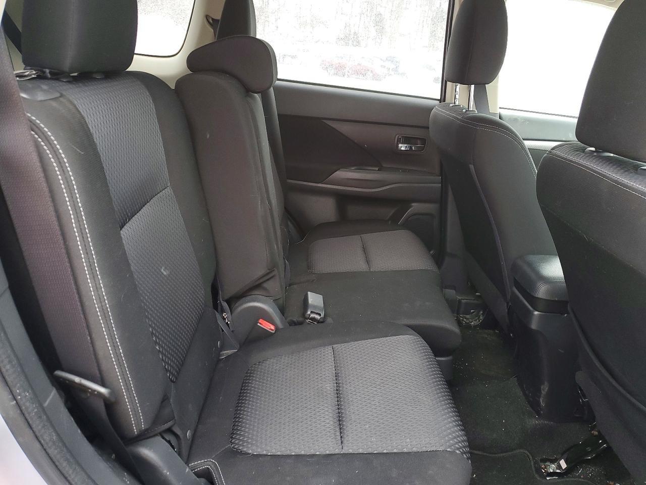 2017 MITSUBISHI outlander
