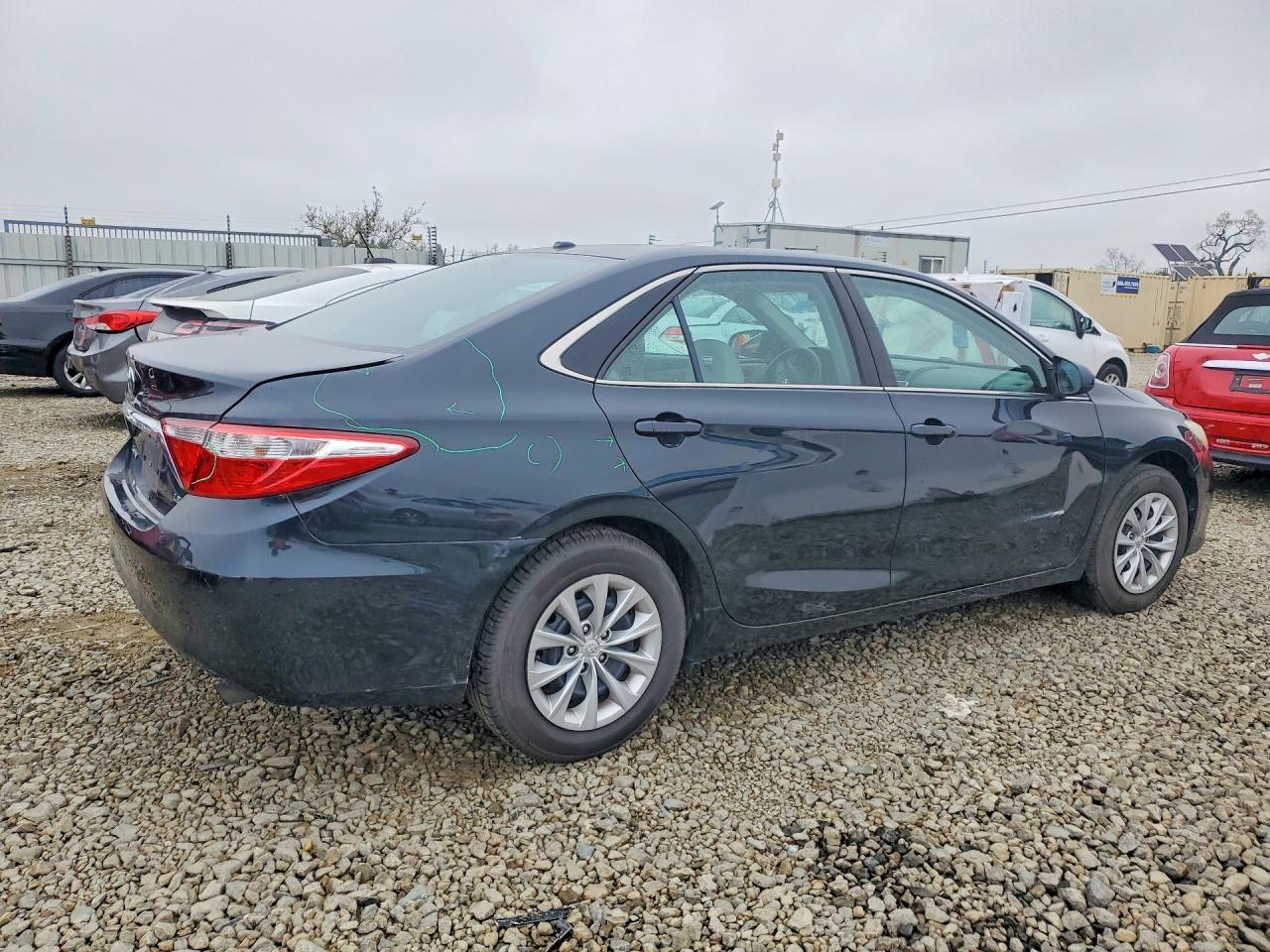 2015 TOYOTA CAMRY