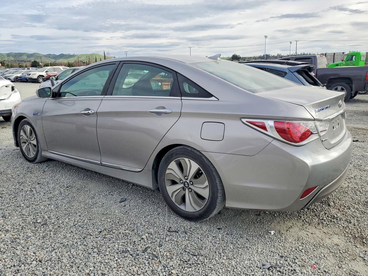 2013 HYUNDAI SONATA