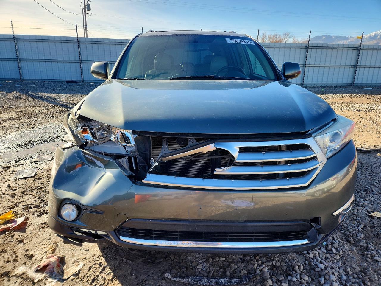 2011 TOYOTA HIGHLANDER